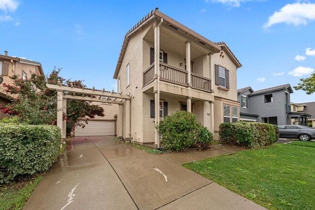 10228 Pedra Do Sol Way in Elk Grove, CA - Building Photo - Building Photo