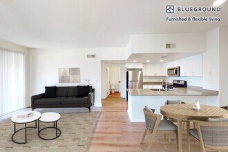 351 Hodencamp Rd in Thousand Oaks, CA - Building Photo - Building Photo
