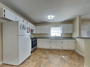 3621 N 54th St in Tampa, FL - Building Photo - Building Photo