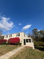 6967 N College Ave in Indianapolis, IN - Building Photo