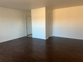 8701 4th St N in St. Petersburg, FL - Building Photo - Building Photo