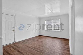 1212 Utoy Springs Rd SW in Atlanta, GA - Building Photo - Building Photo