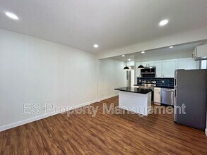 641 Birch Ave in Indianapolis, IN - Foto de edificio - Building Photo