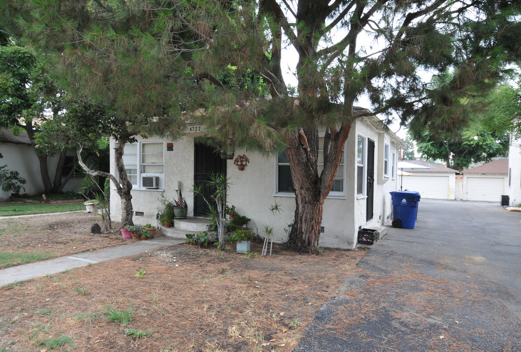 4722-4726 Vantage Ave in Valley Village, CA - Building Photo