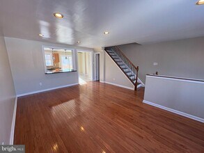 3251 Morning Glory Rd in Philadelphia, PA - Building Photo - Building Photo