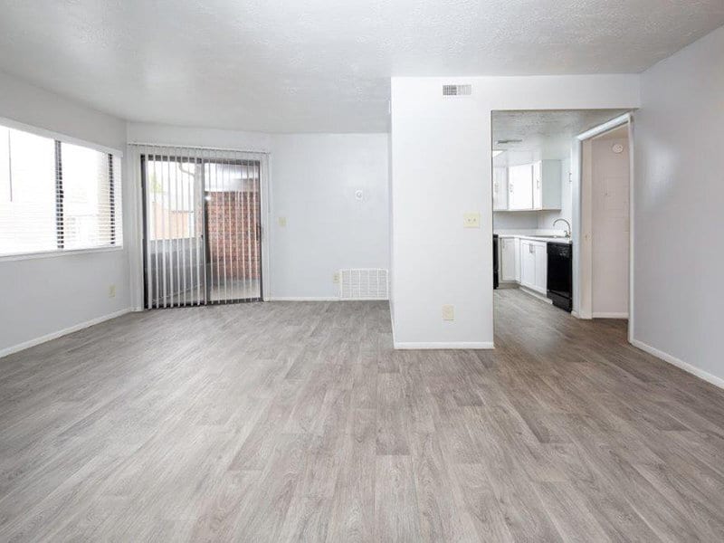 Fox Creek in Layton, UT - Building Photo