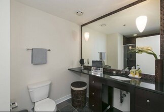 665 W Wayman St in Chicago, IL - Building Photo - Building Photo