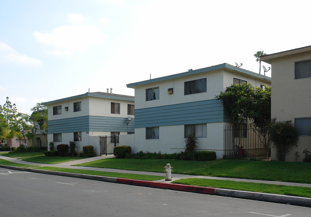 1602 S Hampstead St in Anaheim, CA - Building Photo