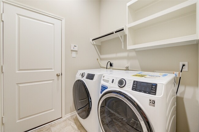 property at 4727 Crest Hill Dr