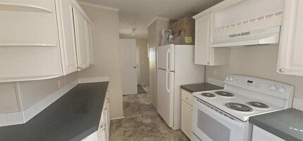 9631 Moore Rd in Lakeland, FL - Building Photo - Building Photo