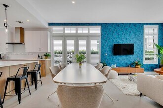 3404 Ponce de Leon in Coral Gables, FL - Building Photo - Building Photo