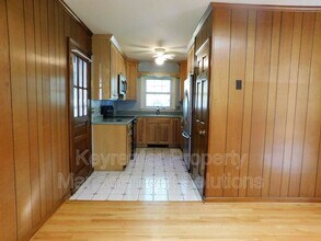 201 Robinhood Rd in Staunton, VA - Building Photo - Building Photo