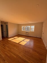 14 Passaic Ave in Nutley, NJ - Foto de edificio - Building Photo