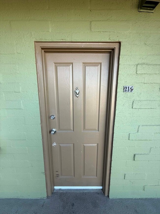 property at 931 N Euclid Ave