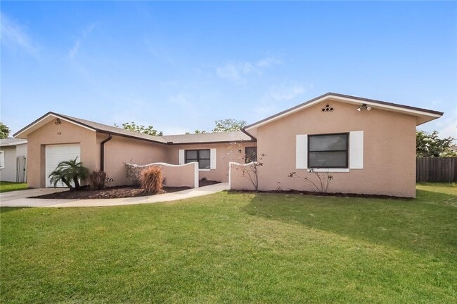 property at 5116 N Woodcrest Dr