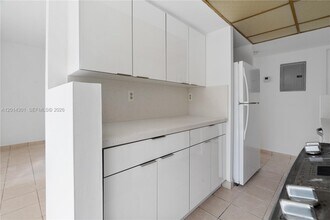9390 W Flagler St, Unit 210A in Miami, FL - Building Photo - Building Photo