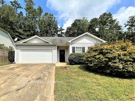 102 Brookview Ct in Dallas, GA - Building Photo