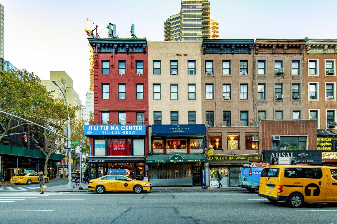 799 Lexington Ave in New York, NY - Building Photo