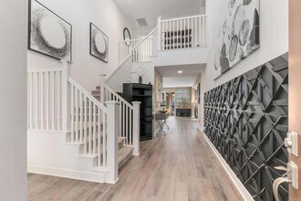 1316 Vista Ave in Escondido, CA - Foto de edificio - Building Photo