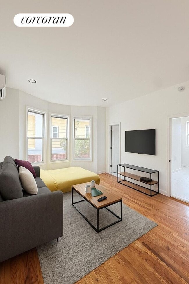 property at 14 Vermont Ct