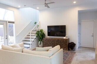 1409 Singleton Ave in Austin, TX - Building Photo - Building Photo