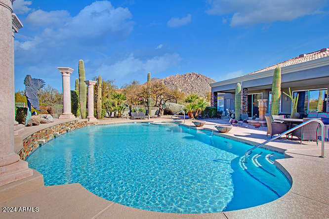 10326 E Buckskin Trail in Scottsdale, AZ - Foto de edificio