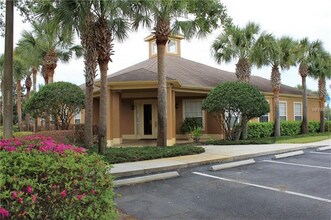 36027 Deer Creek Dr in Zephyrhills, FL - Foto de edificio - Building Photo