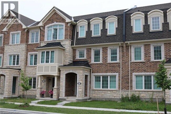 3076 Harebell Gate in Oakville, ON - Building Photo - Building Photo