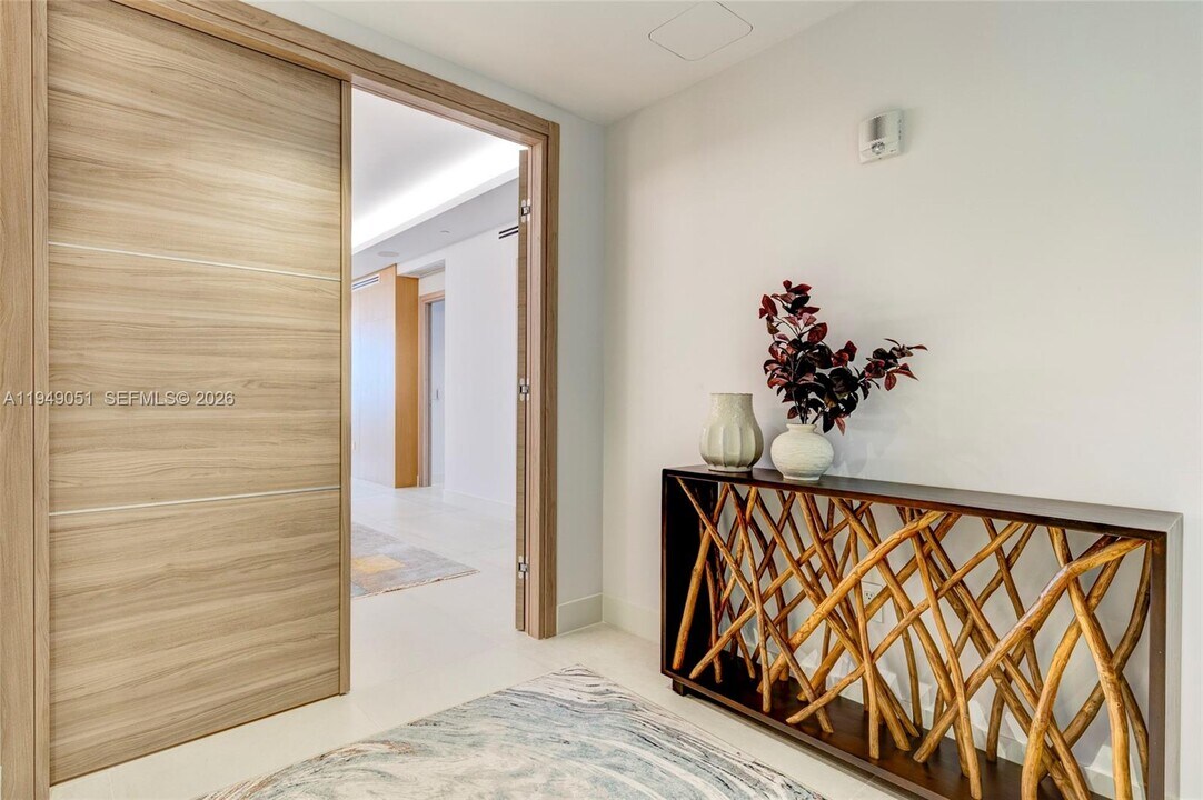 515 Valencia Ave in Coral Gables, FL - Building Photo