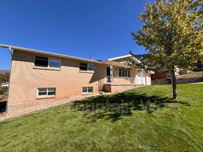 1011 Claremont Dr in Bountiful, UT - Building Photo - Building Photo
