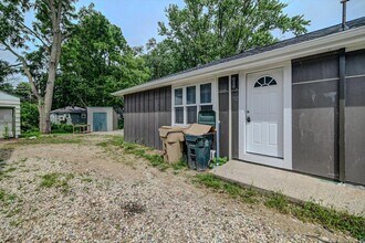 732 Mayfair Ave in Madison, WI - Building Photo - Building Photo