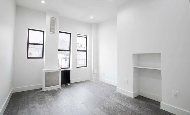 1365 Dekalb Ave in Brooklyn, NY - Building Photo - Building Photo