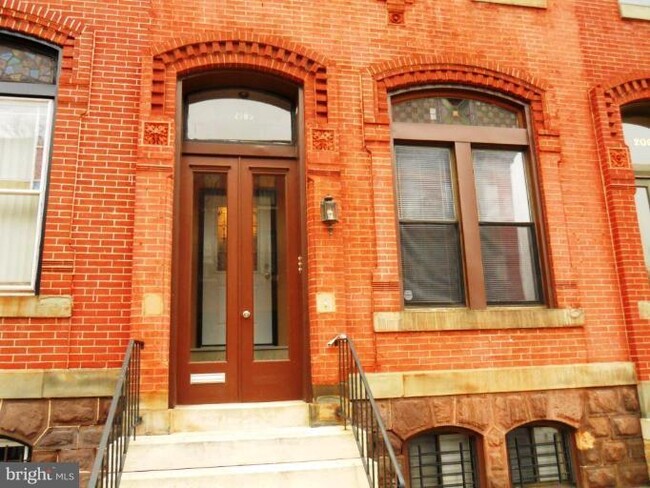 2005 Madison Ave in Baltimore, MD - Building Photo - Building Photo