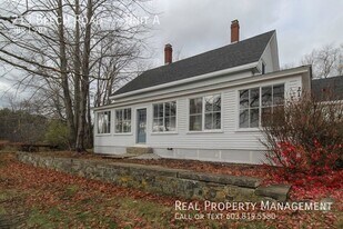 213 Beech Rd in Eliot, ME - Building Photo