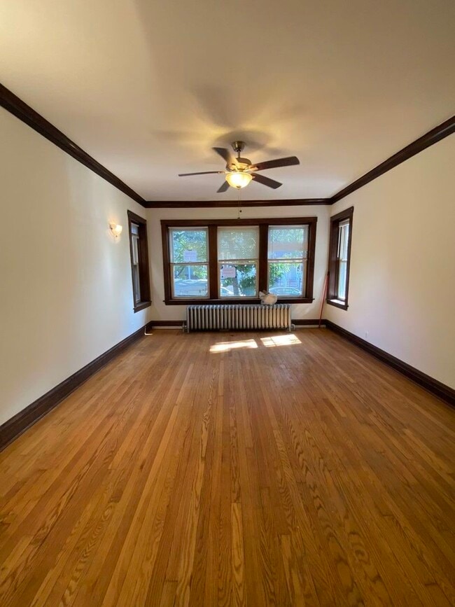 3056 W Lyndale St in Chicago, IL - Building Photo - Building Photo