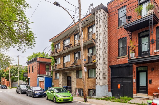 2160 Harmony Rue in Montréal, QC - Building Photo - Building Photo