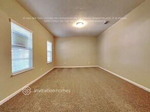 517 Southwood Way in Orange Park, FL - Foto de edificio - Building Photo