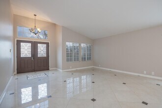 45270 Birchcrest Cir in La Quinta, CA - Foto de edificio - Building Photo