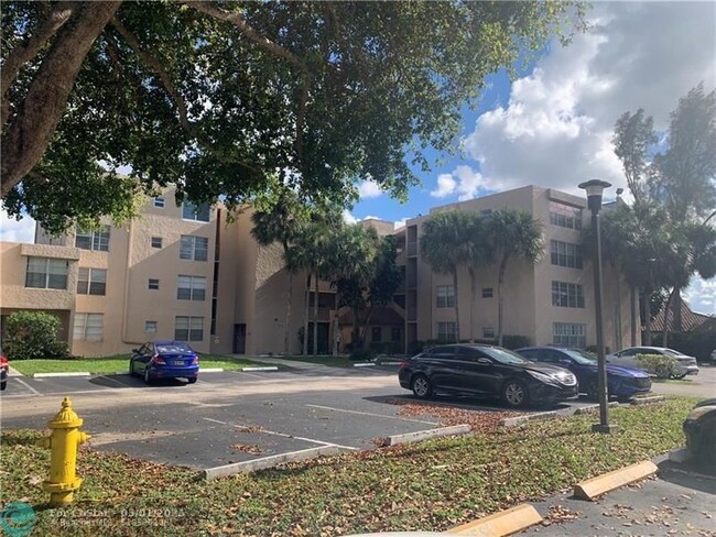 property at 9470 Live Oak Pl