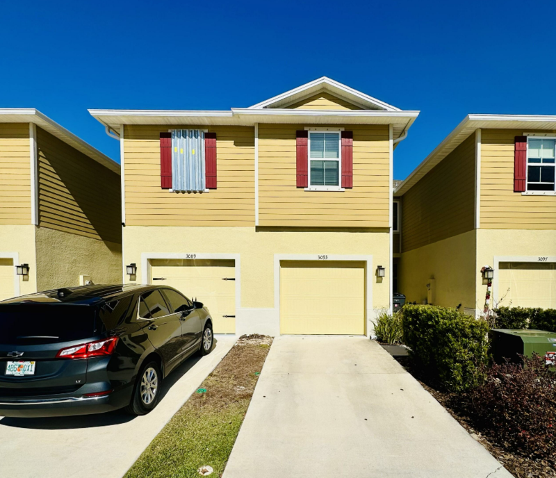 3093 Inlet Breeze Way in Holiday, FL - Building Photo