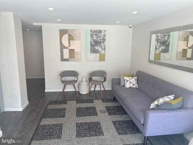 4217 Chestnut St in Philadelphia, PA - Building Photo - Building Photo