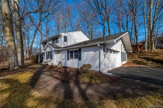 4 Dutch Ct in West Nyack, NY - Building Photo - Building Photo