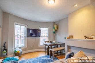 669 Massachusetts Ave, Unit 2 in Boston, MA - Foto de edificio - Building Photo