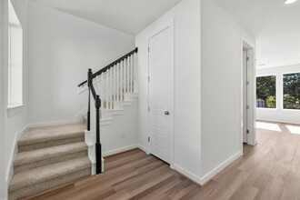 176 Alicante Ln in Liberty Hill, TX - Building Photo - Building Photo