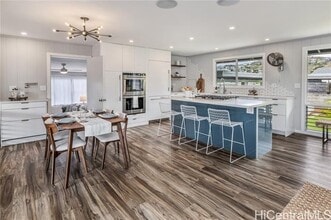 1384 Nanawale Pl in Kailua, HI - Building Photo - Building Photo