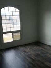558 N Grant Ave, Unit B in Pocatello, ID - Foto de edificio - Building Photo