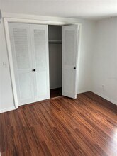 1137 King Arthur Ct in Dunedin, FL - Building Photo - Building Photo