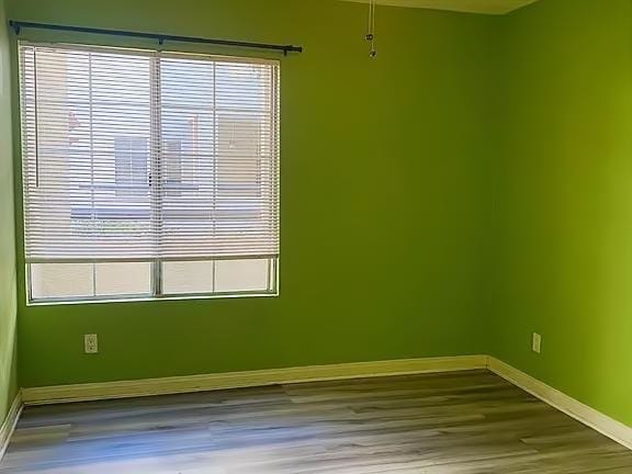 5515 Canoga Ave, Unit 112 in Woodland Hills, CA - Building Photo - Building Photo