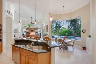 11100 Redhawk St in Plantation, FL - Building Photo - Building Photo