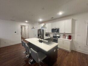 190 Fritz Mar Ln in Athens, GA - Building Photo - Building Photo